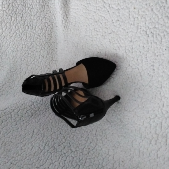 Black Franco Sarto Anniston Pump, size 7 - Picture 2 of 7